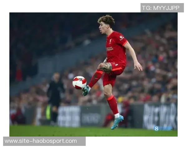 齐米卡斯精准直塞助攻弗格森突破防线可惜禁区内被拦截