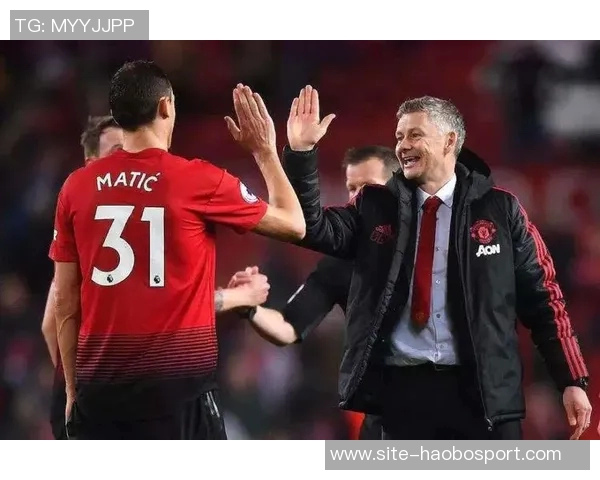 曼联客场球迷信息抽查引发工作人员不满与争议